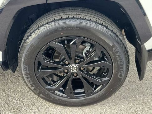 Used 2024 Toyota RAV4 XSE AWD/4WD image 7