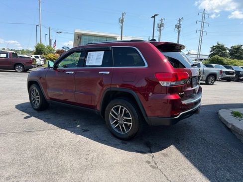 Used 2019 Jeep Grand Cherokee Limited w/ Trailer Tow Group IV AWD/4WD image 3