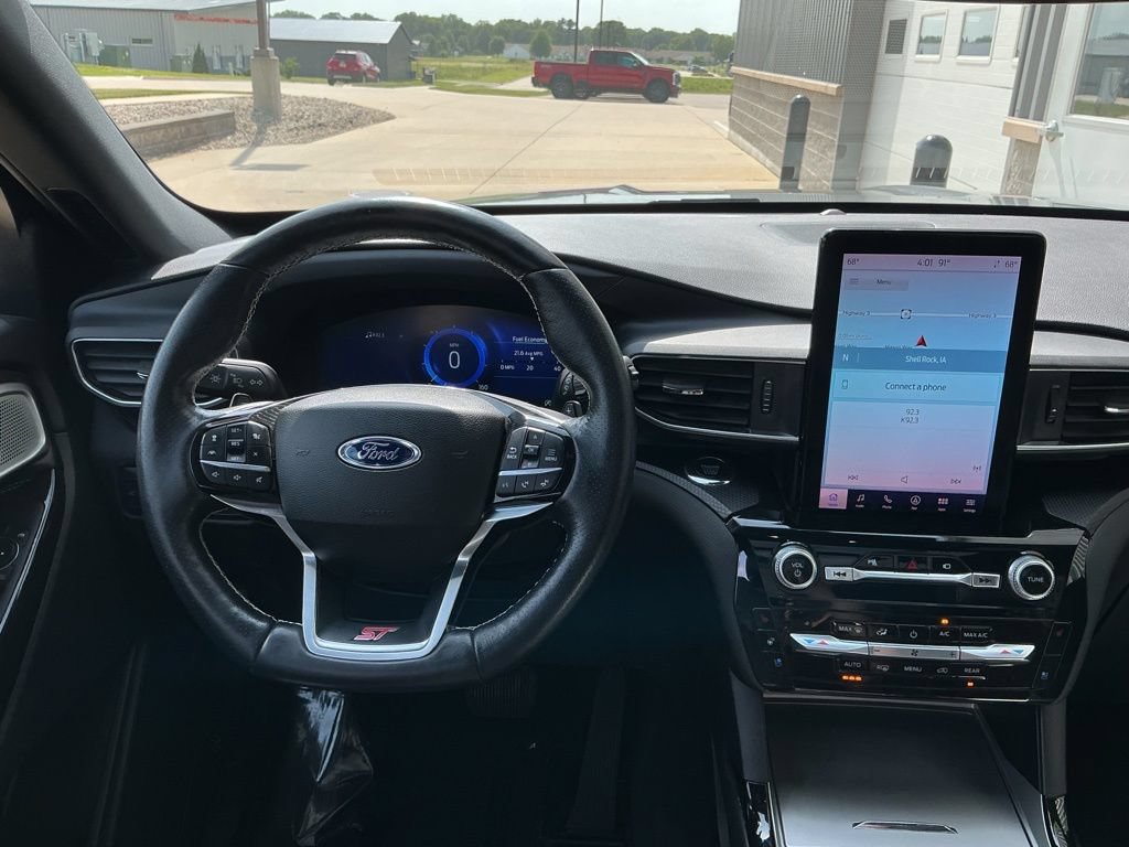 Used 2022 Ford Explorer ST w/ Equipment Group 401A AWD/4WD image 12