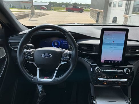 Used 2022 Ford Explorer ST w/ Equipment Group 401A AWD/4WD image 12