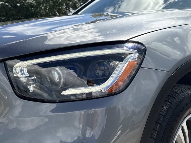 Used 2022 Mercedes-Benz GLC 300 image 9