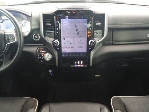 Used 2025 RAM 1500 Laramie AWD/4WD image 27
