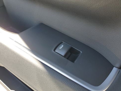 New 2026 GMC Sierra 1500 SLE w/ X31 Off-Road Package image 13