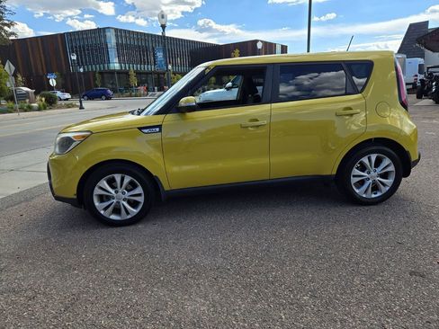 Used 2014 Kia Soul + image 5