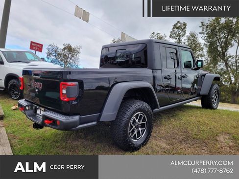 New 2025 Jeep Gladiator Rubicon w/ Convenience Group AWD/4WD image 12