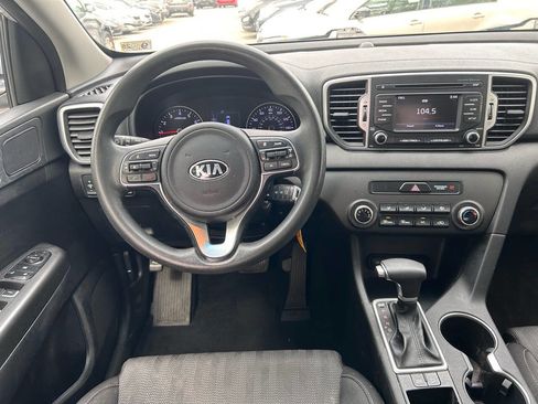 Used 2019 Kia Sportage LX image 10