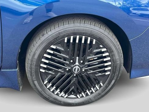 Certified 2024 Nissan Leaf SV Plus FWD image 11