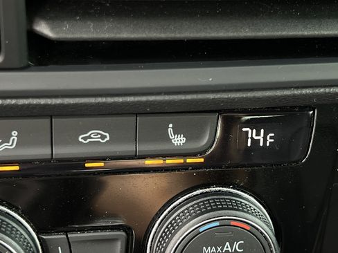 Used 2022 Volkswagen Jetta SE image 30