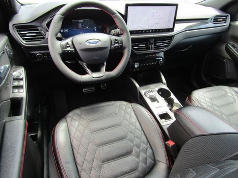 Used 2024 Ford Escape ST-Line Elite w/ Premium Technology Package AWD/4WD image 2