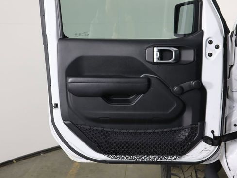 Used 2018 Jeep Wrangler Unlimited Sport image 20