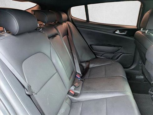 Used 2022 Kia Stinger GT-Line image 19