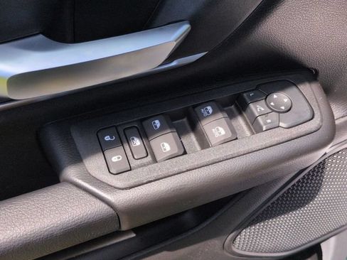New 2026 RAM 1500 4x4 Crew Cab image 12
