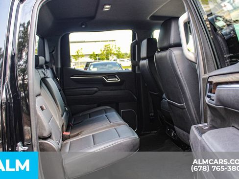Used 2025 GMC Sierra 1500 SLT RWD image 18