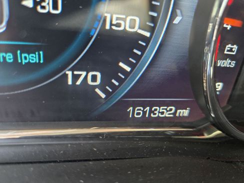 Used 2019 GMC Acadia Denali w/ Technology Package FWD image 24