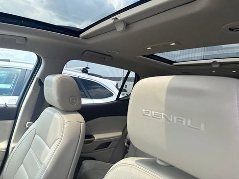 Used 2018 GMC Acadia Denali w/ Technology Package AWD/4WD image 21