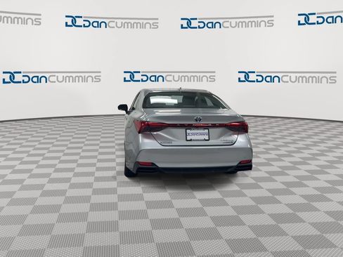 Used 2021 Toyota Avalon Limited w/ Advanced Safety Package FWD image 7