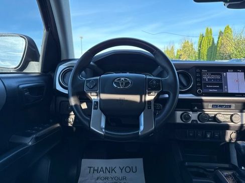 Used 2021 Toyota Tacoma SR5 AWD/4WD image 18