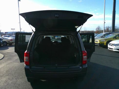 Used 2014 Jeep Patriot Latitude image 5