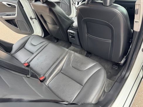 Used 2018 Volvo V60 T5 Cross Country w/ Convenience Package AWD/4WD image 23