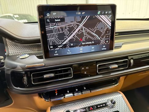 Used 2023 Lincoln Aviator Black Label w/ Dynamic Handling Package image 19