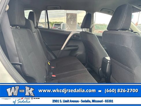 Used 2017 Toyota RAV4 LE AWD/4WD image 25