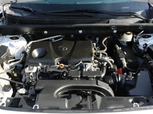 Used 2021 Toyota RAV4 LE image 24