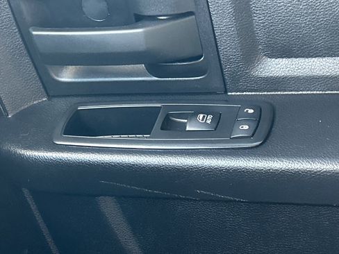 Used 2015 RAM 1500 Express image 30