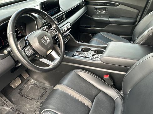 Certified 2024 Honda Pilot Touring image 10