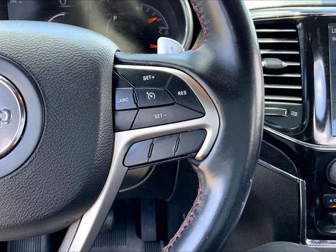 Used 2021 Jeep Grand Cherokee Trailhawk w/ Trailhawk Luxury Group AWD/4WD image 24
