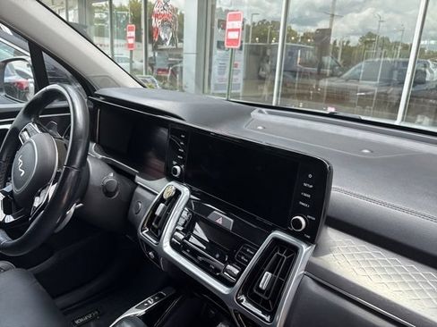 Used 2023 Kia Sorento SX AWD/4WD image 6