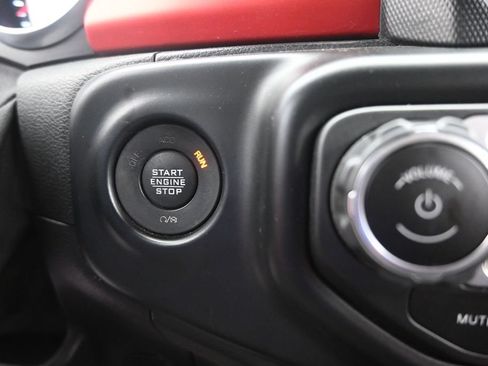 Used 2022 Jeep Gladiator Rubicon w/ LED Lighting Group AWD/4WD image 22