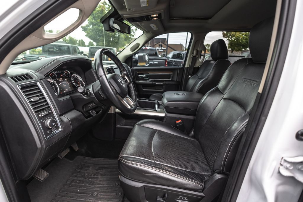 Used 2015 RAM 1500 Laramie w/ Convenience Group AWD/4WD image 21