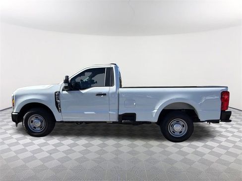 Used 2024 Ford F250 XL image 8