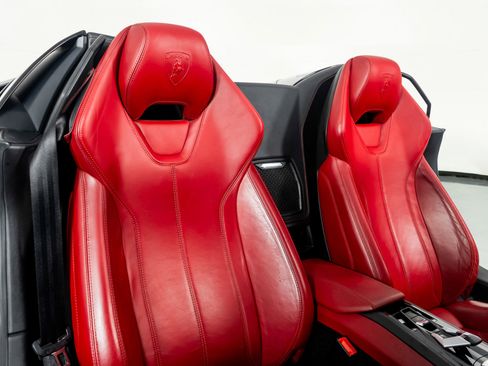 Used 2017 Lamborghini Huracan LP 610-4 image 30