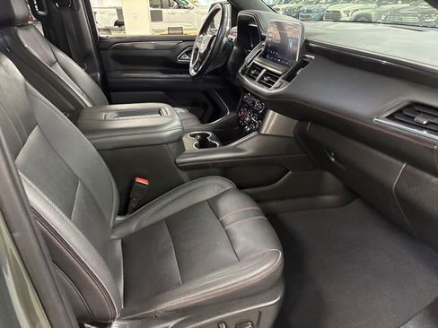 Used 2023 Chevrolet Suburban RST w/ Luxury Package AWD/4WD image 8