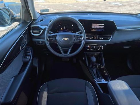 Used 2025 Chevrolet TrailBlazer LT image 19