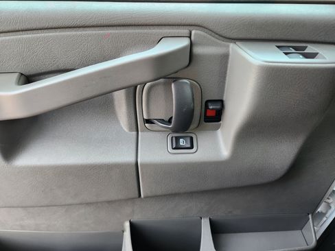 New 2025 Chevrolet Express 3500 w/ Power Convenience Package image 30