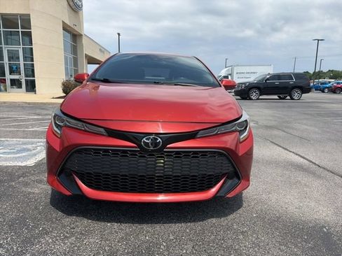 Used 2019 Toyota Corolla SE FWD image 2