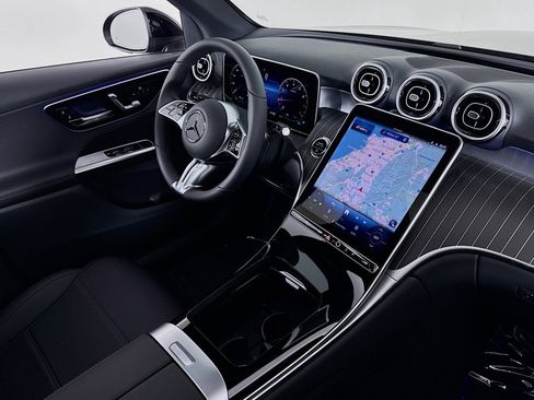 New 2026 Mercedes-Benz GLC 300 image 15