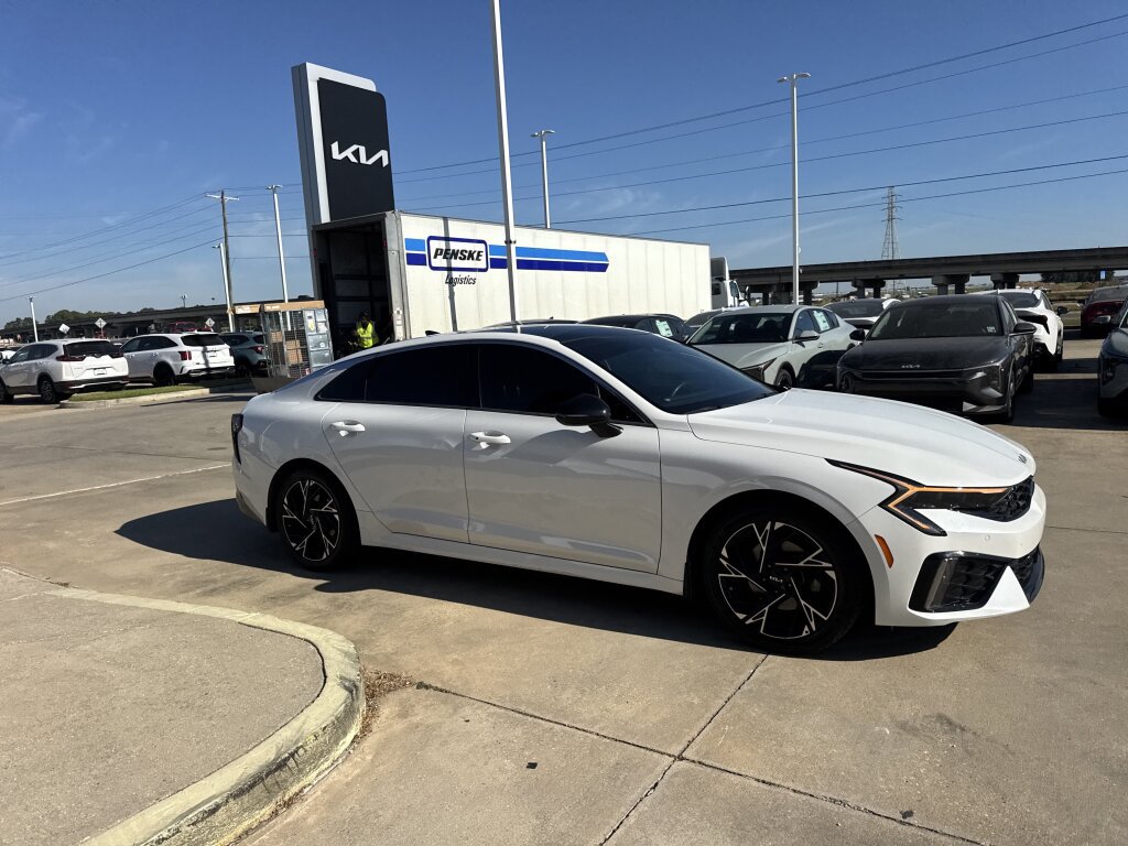 Certified 2025 Kia K5 GT-Line w/ GT-Line Premium Package FWD image 9