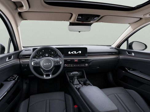 Used 2025 Kia K5 EX FWD image 14