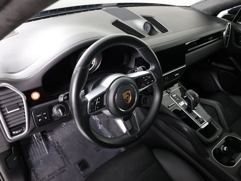 Used 2022 Porsche Cayenne GTS w/ Premium Package Plus AWD/4WD image 22