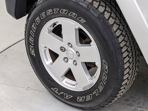 Used 2012 Jeep Wrangler Unlimited Sahara w/ Dual Top Group image 4