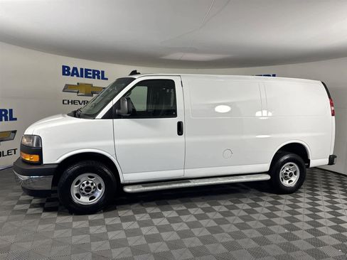 Used 2024 GMC Savana 2500 w/ Driver Convenience Package image 2