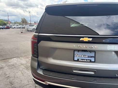 Used 2025 Chevrolet Tahoe LT AWD/4WD image 8
