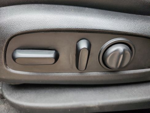 Used 2020 GMC Terrain SLT image 16