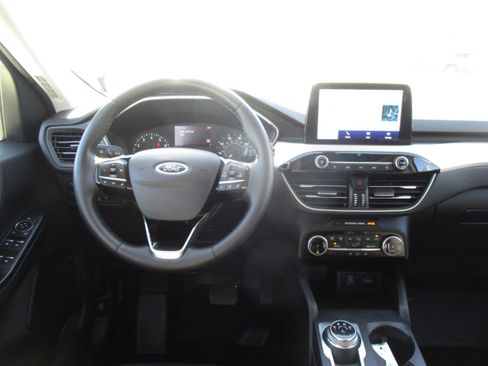 Used 2022 Ford Escape SEL image 17