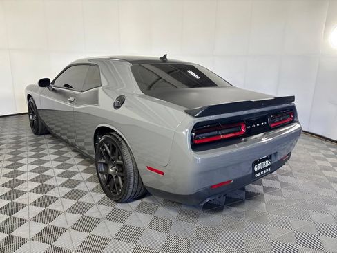 Used 2017 Dodge Challenger R/T w/ Quick Order Package 22P T/A RWD image 7