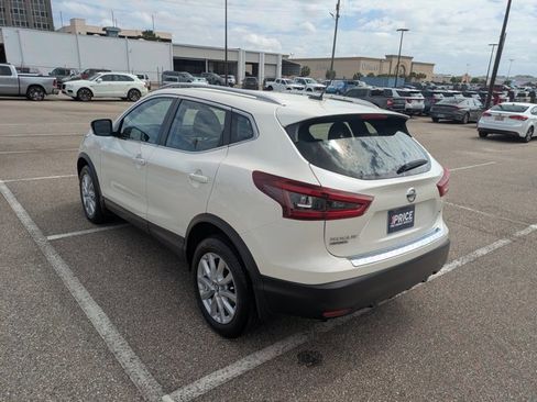 Used 2022 Nissan Rogue Sport SV FWD image 7