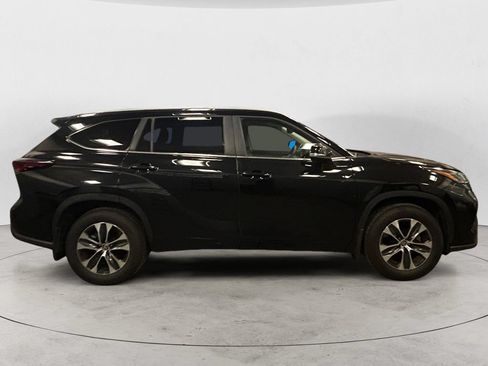 Used 2026 Toyota Highlander XLE AWD/4WD image 6